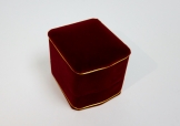 紅色絲絨戒指禮盒